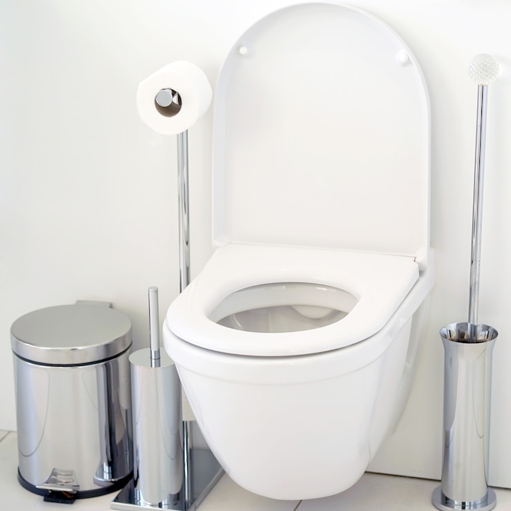 Foto inodoro blanco en el baño