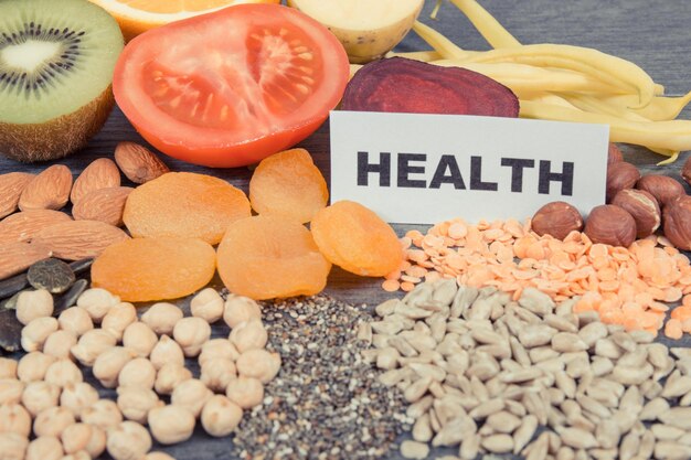 Inscrição de saúde com ingredientes nutritivos contendo minerais naturais de potássio, vitamina K e fibra dietética