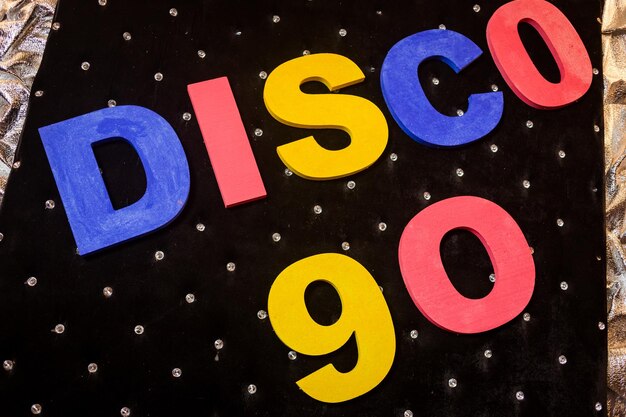 Foto la inscripción disco 90