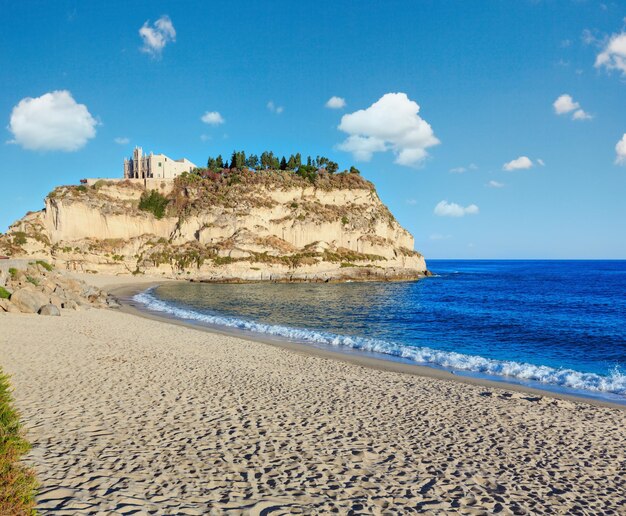 Insel Santa Maria Tropea Kalabrien Italien