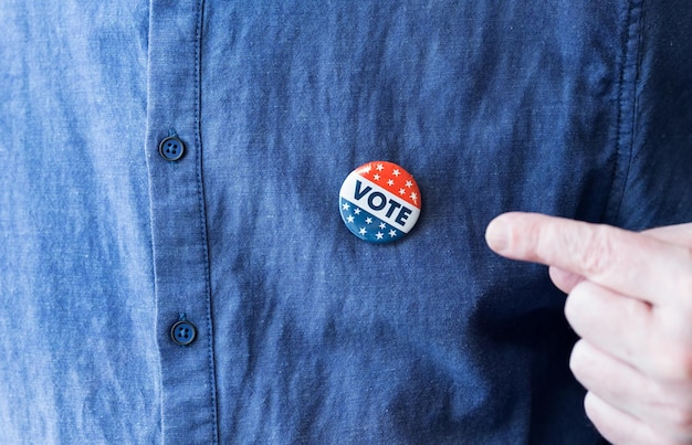 Insignia de voto en un hombre Elección presidencial Banner de encabezado electoral Estados Unidos de América