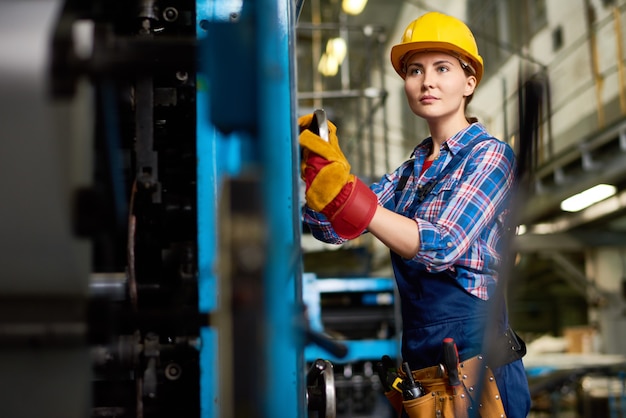 Inspektion im Werk durchführen