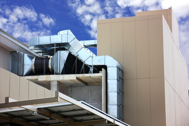 Instalação de um sistema de circulação de ar fora do edifício