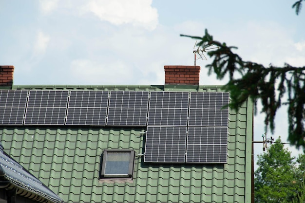 Instalación de una célula solar en un techo