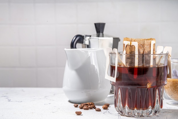 Instant gebrühter Filterkaffee mit Filterbeutel