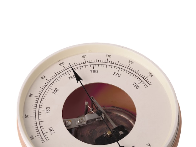 Instrumento barômetro com mostrador redondo em fundo branco