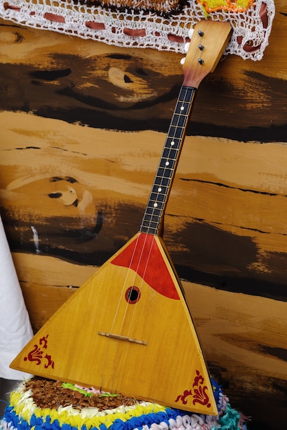 Instrumento musical popular ruso balalaika