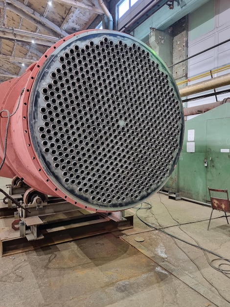 Intercambiador de calor de equipo tecnológico, condensador, refrigerador en un cinturón de reemplazo de tubería. Rusia