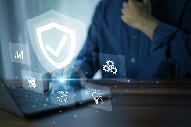 Interfaz de sistema de red segura con tecnología de IA para monitorear y proteger la información empresarial sensible en el espacio de trabajo digital