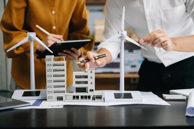 Interfaz entre los trabajadores de las empresas y las energías renovables verdes