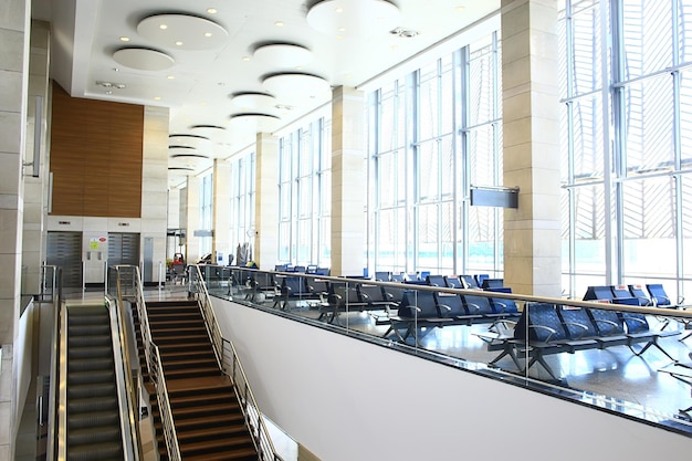 interior del aeropuerto, transporte de la sala de negocios.