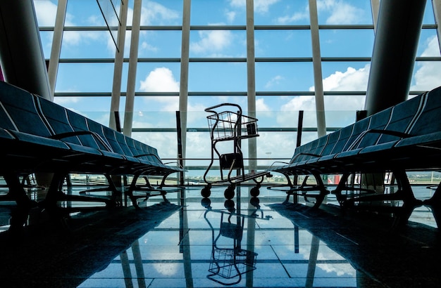 Foto interior del aeropuerto