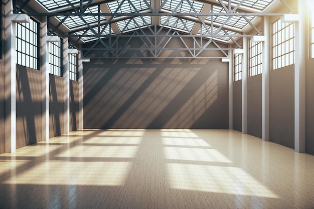 Interior de almacén moderno con ventana y luz del día.