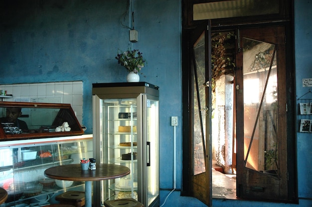 Interior de una antigua cafetería vintage