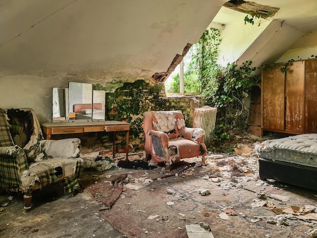 Foto el interior de un castillo abandonado