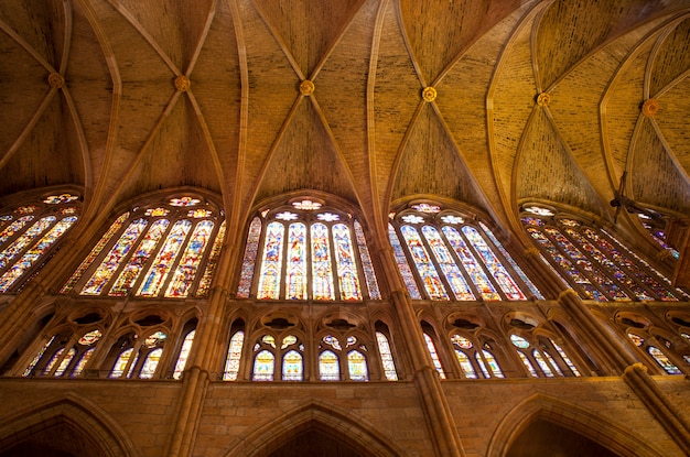 Foto interior de la catedral de leon