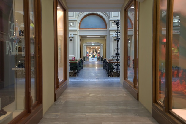 Interior del centro comercial