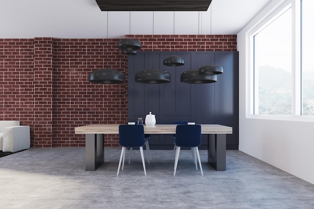 Interior da cozinha de tijolos com piso de concreto, mesa de madeira maciça e cadeiras pretas. Um armário preto ao fundo. Simulação de renderização 3d de vista frontal