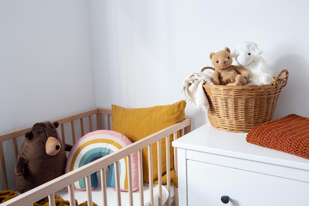 Foto interior da decoração do quarto infantil com brinquedos