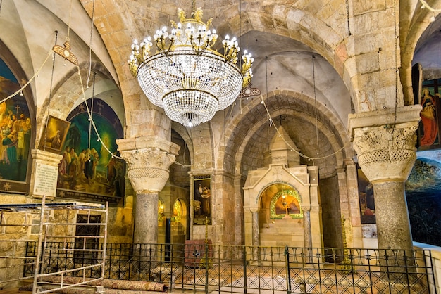 Interior da Igreja do Santo Sepulcro - Jerusalém, Israel