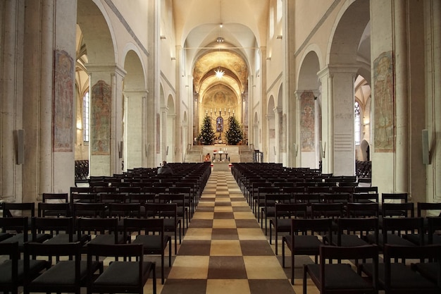 Foto interior da igreja