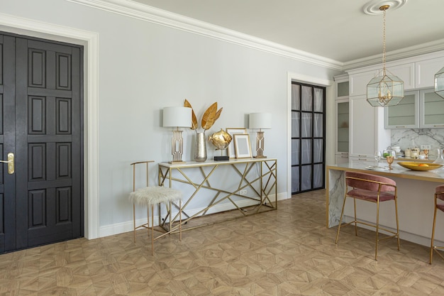 Interior de luxo de um apartamento moderno em cores brilhantes com móveis elegantes cozinha quarto e sala de estar sem paredes