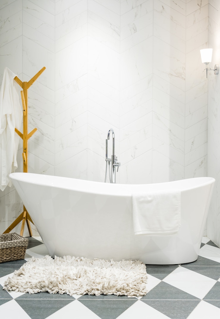 Foto interior, de, um, contemporâneo, banheiro, interior, com, um, branca, banheira, e, banheiro
