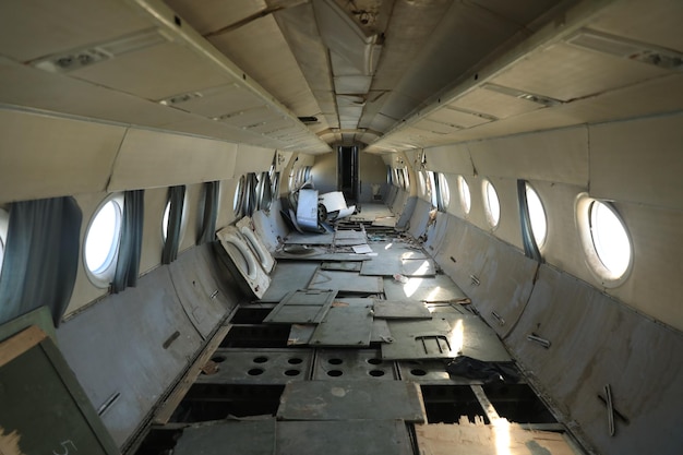 interior de um velho avião soviético Soyuz