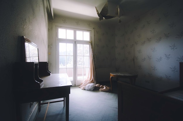 Interior de uma casa abandonada