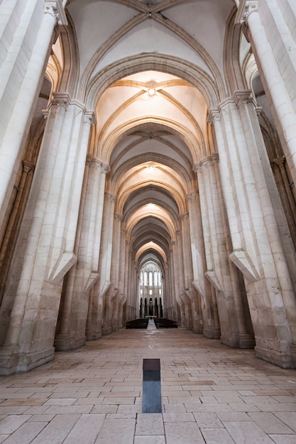 Interior do mosteiro de alcobaça