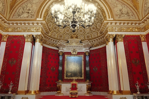 Foto interior do museu estatal hermitage de são petersburgo, rússia