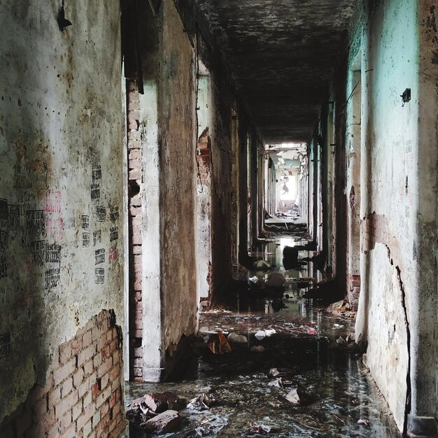 Interior de un edificio abandonado