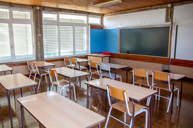Interior de escuela primaria