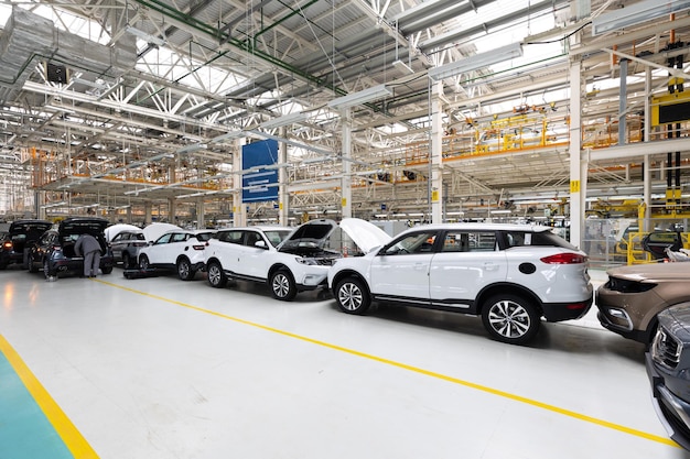 Interior de la fábrica de fabricación de automóviles