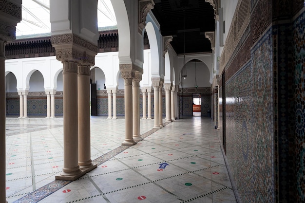 Interior de la Gran Mezquita de París