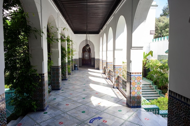 Interior de la Gran Mezquita de París