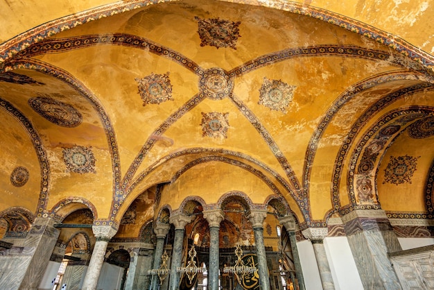 Interior de Hagia Sophia en Estambul Turquía