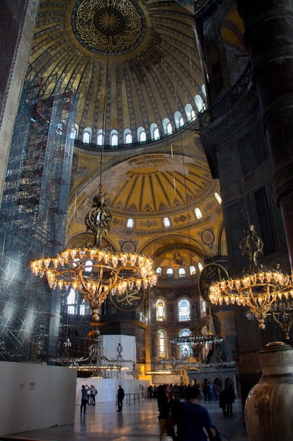 Interior de hagia sophia en fondo de arquitectura de estambul turquía