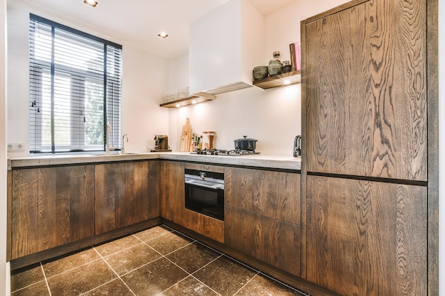 Interior de una hermosa cocina de una casa de élite