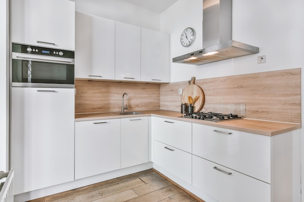 Interior de una hermosa cocina de una casa de élite