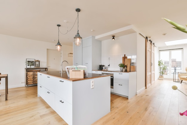 Interior de una hermosa cocina de una casa de élite