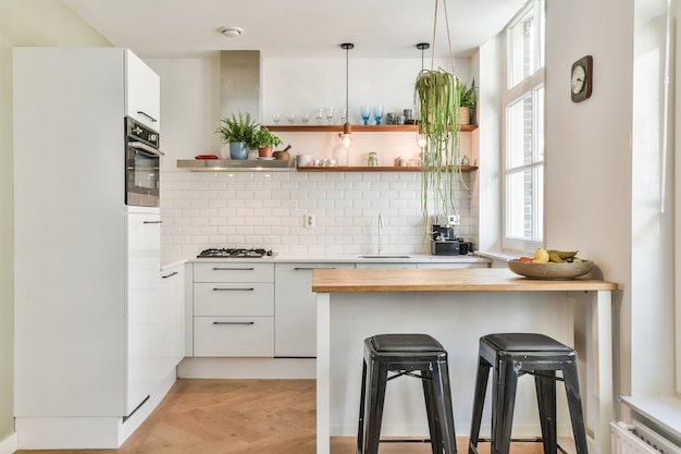 Interior de una hermosa cocina de una casa de élite