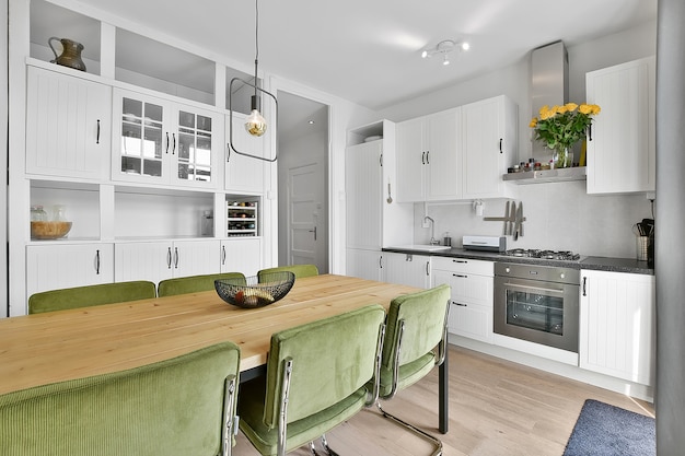 Interior de una hermosa cocina de una casa de élite