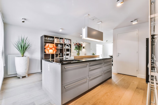 Interior de una hermosa cocina de una casa de élite