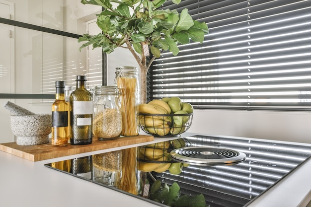 Interior de una hermosa cocina de una casa de élite