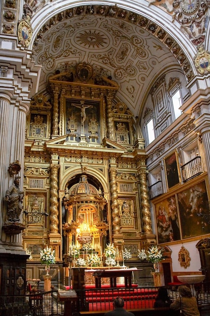 Interior de la Iglesia del Justo y Pastor