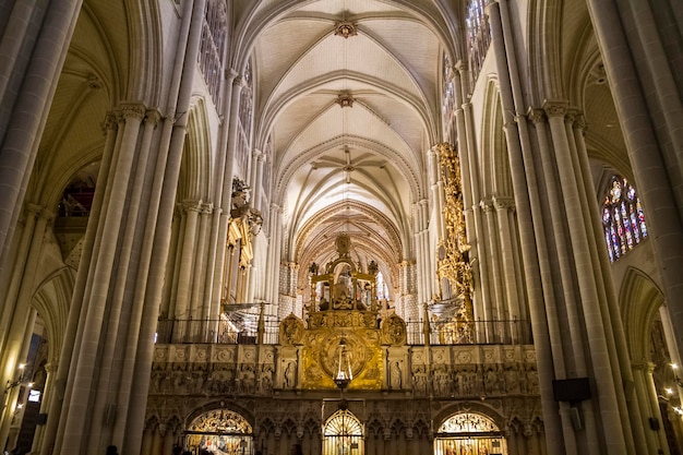 Interior majestoso da Catedral de Toledo, Espanha. Declarado Patrimônio da Humanidade pela Unesco