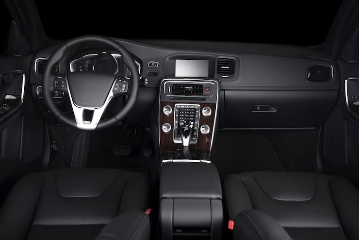 Foto el interior moderno de un automóvil deportivo