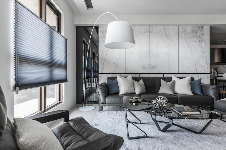 Foto interior moderno de sala de estar cinza