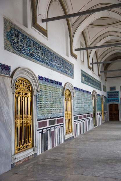 Interior del palacio de Topkapi en Estambul, Turquía